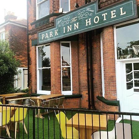 Park Inn Hotel Folkestone フォークストン エクステリア 写真