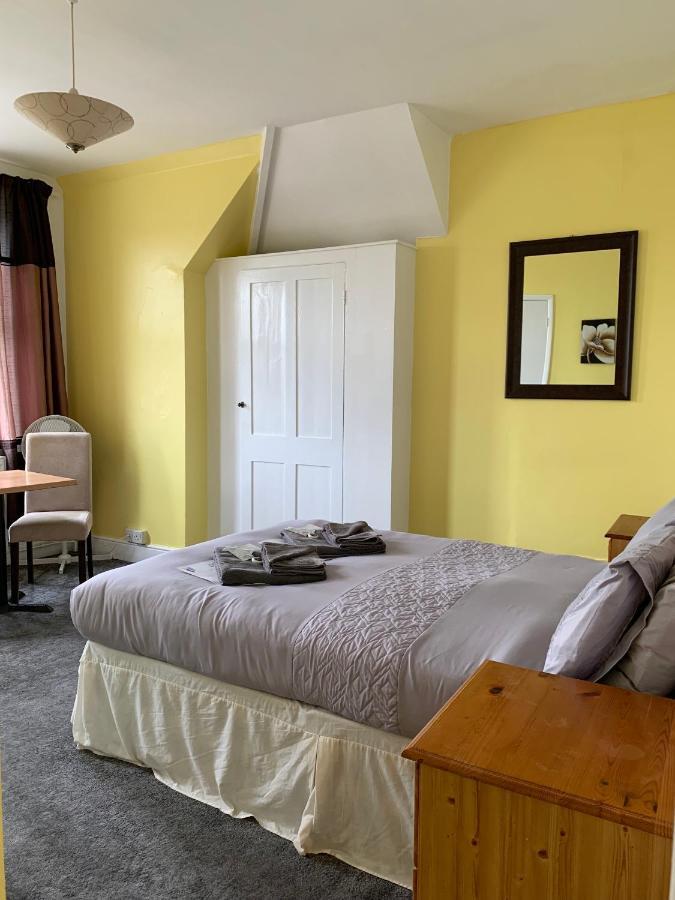 Park Inn Hotel Folkestone フォークストン エクステリア 写真