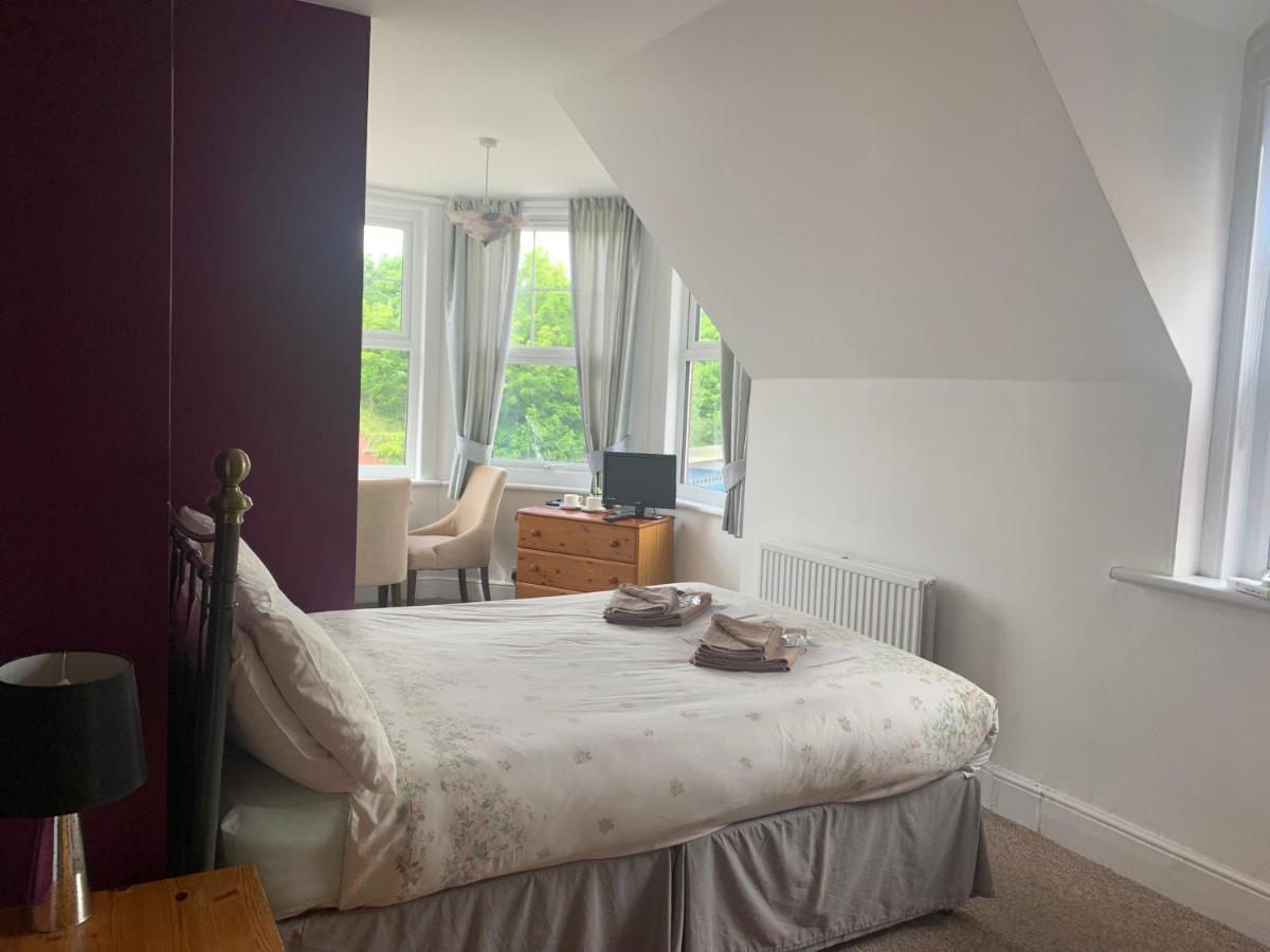 Park Inn Hotel Folkestone フォークストン エクステリア 写真