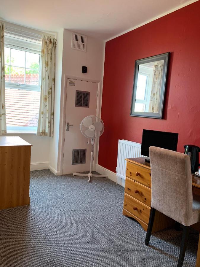 Park Inn Hotel Folkestone フォークストン エクステリア 写真
