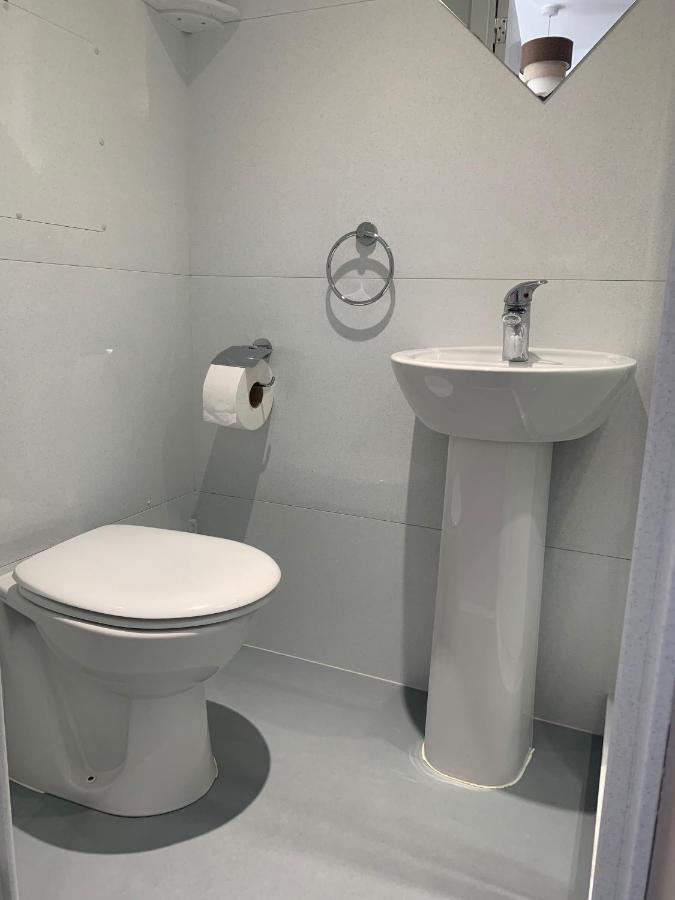 Park Inn Hotel Folkestone フォークストン エクステリア 写真