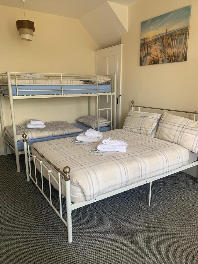 Park Inn Hotel Folkestone フォークストン エクステリア 写真