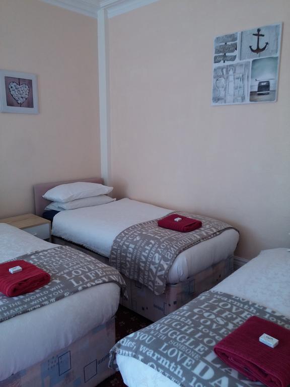 Park Inn Hotel Folkestone フォークストン エクステリア 写真