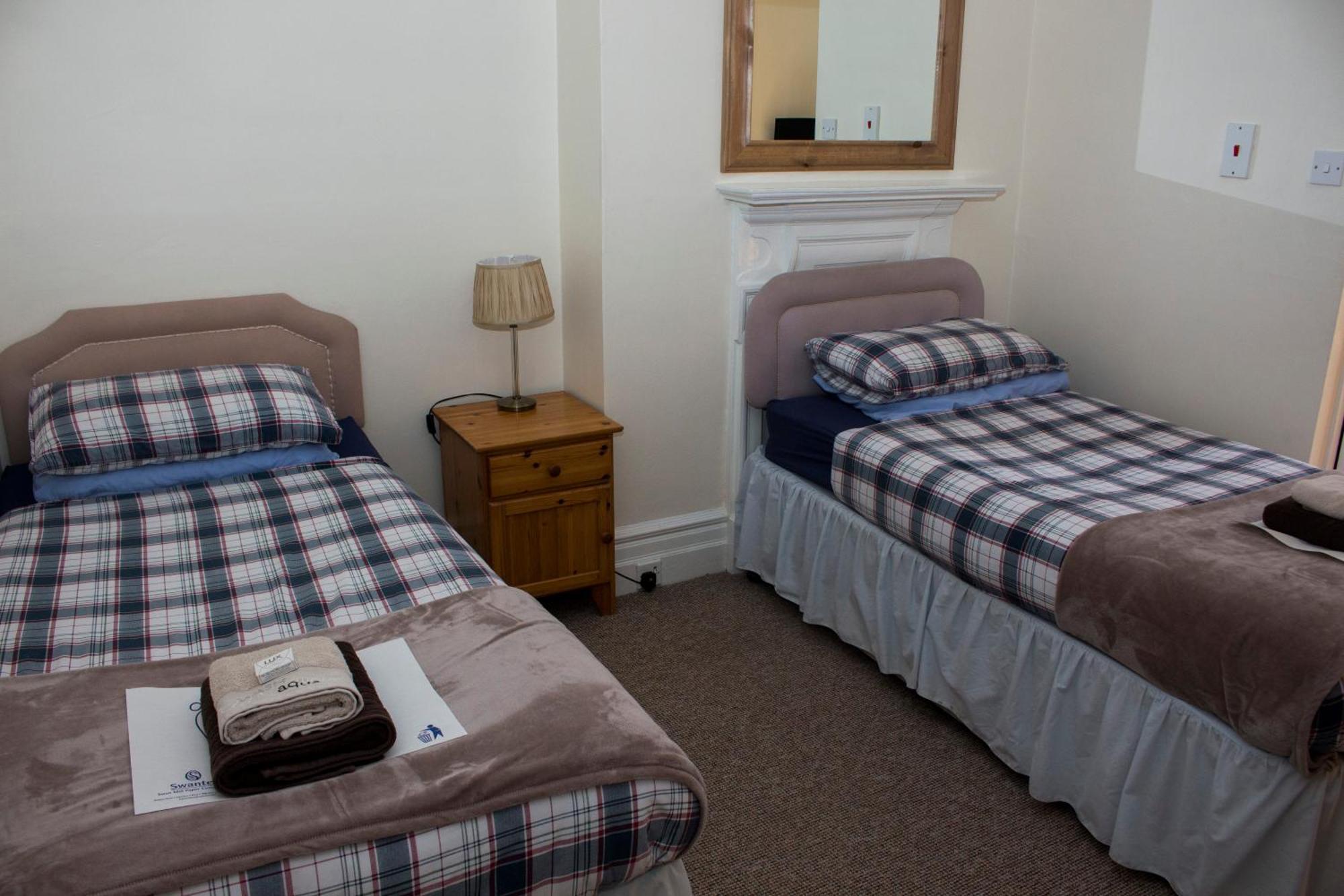 Park Inn Hotel Folkestone フォークストン エクステリア 写真